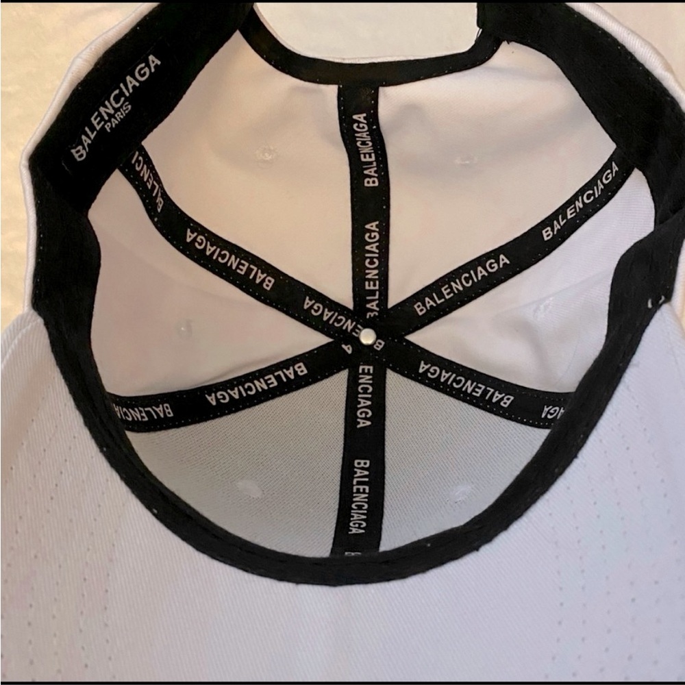 Balenciaga cap - Picture 2 of 11